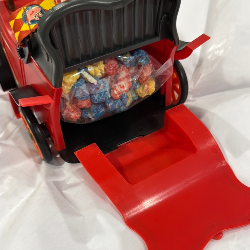 Mr. Toads Popcorn Bucket - Picture 3 of 4
